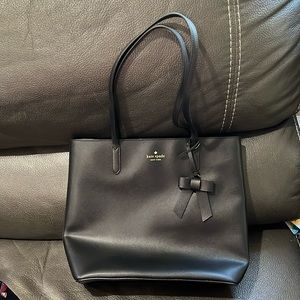 Kate spade black handbag with bow